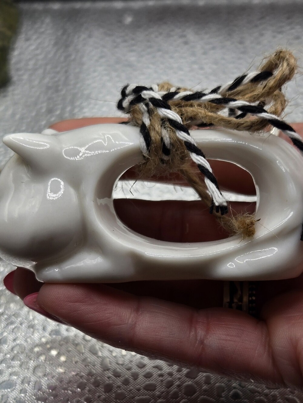 "5/$40" Vintage Lot Of 3 Napkin Rings Wooden Birds/Porcelain White Pig - Picture 10 of 10